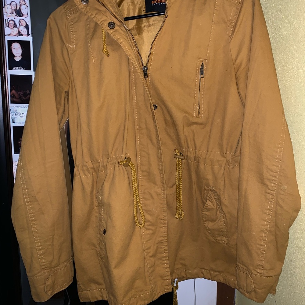 yellow jacket